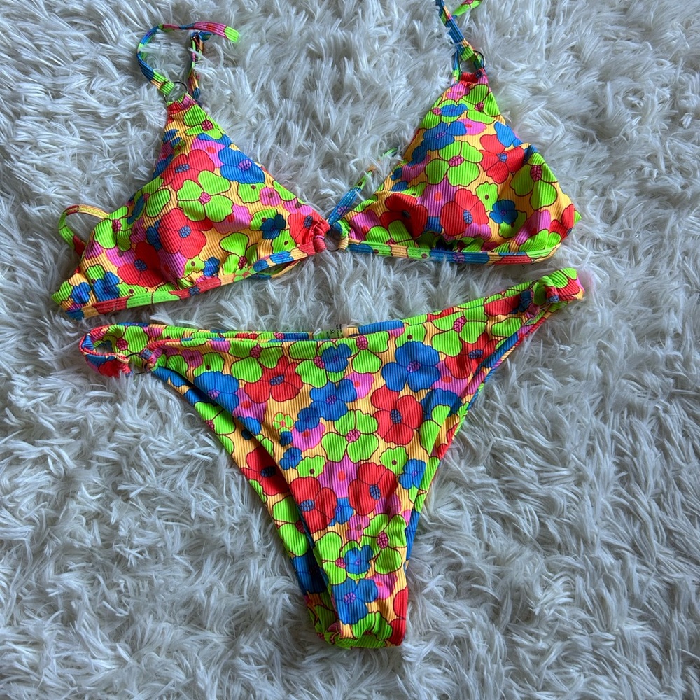 Floral Multicolor Bikini Set - Picture 5 of 13
